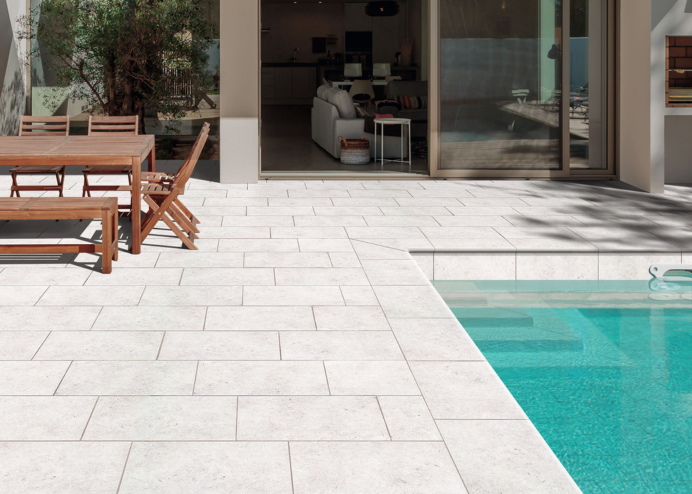 RADIANT™ PLAIN FLOOR - E™ BY EMSER TILE